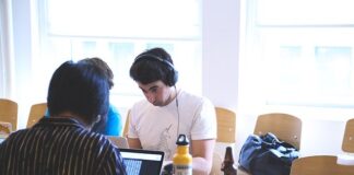 Everything you always wanted to know about bootstrapped and small start-ups (but were afraid to ask)