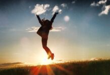 Staying Healthy and Happy When You Are on the Go