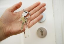 4 Key Factors That Drive The Real Estate Market keys on hand