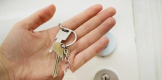 4 Key Factors That Drive The Real Estate Market keys on hand