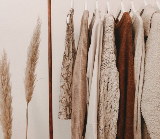 Different Types of Aesthetic Clothing That Will Appeal To You hanged top on brown and white clothes horse