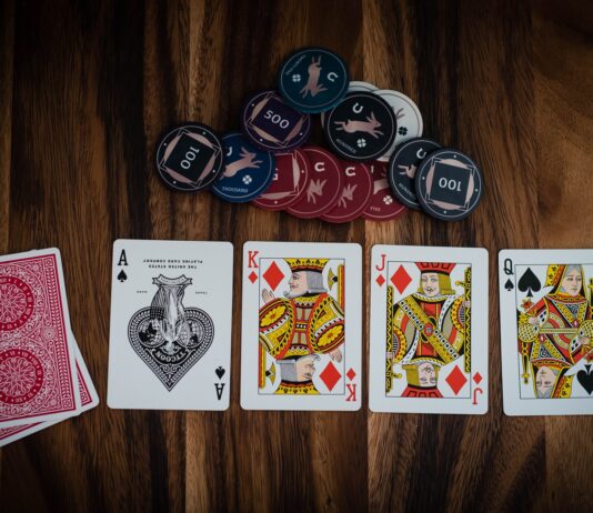 Casino Bud Review 2022: Rewards, How To Play The Game, And More assorted-color playing cards