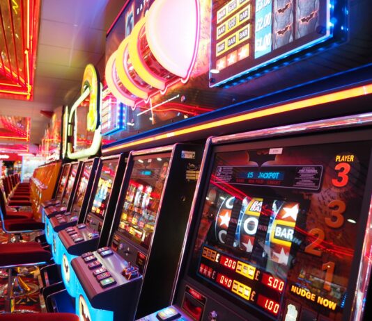 How to Play Big Web Slots for Fun and Profit black and red arcade machine
