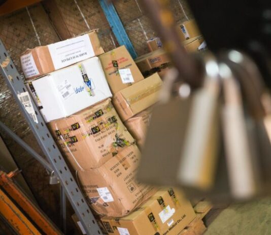 Compelling Reasons Why You Need Supply Chain Visibility Software brown cardboard boxes