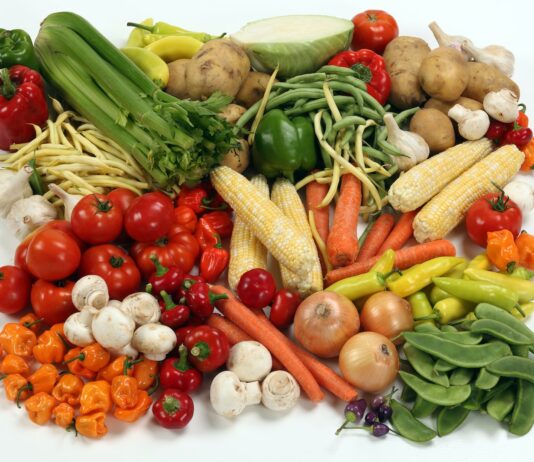 Easy Eating: 9 Best and Easiest Plants for Beginner Vegetable Gardeners