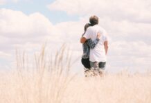 Handling A Healthy Relationship With Your Spouse In Six Ways