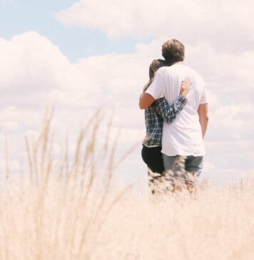 Handling A Healthy Relationship With Your Spouse In Six Ways
