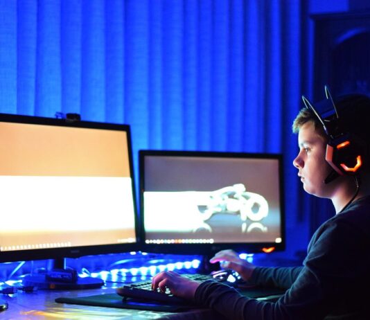 Furniture, Lighting, Color: Renovating Your Garage into the Ultimate Gaming Space