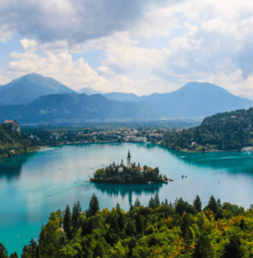Slovenia Unwrapped: Your Guide to Exploring the Alpine Jewel