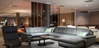 Challenges of Selling Home Decor Online and Their Solutions a living room filled with furniture and a wooden floor